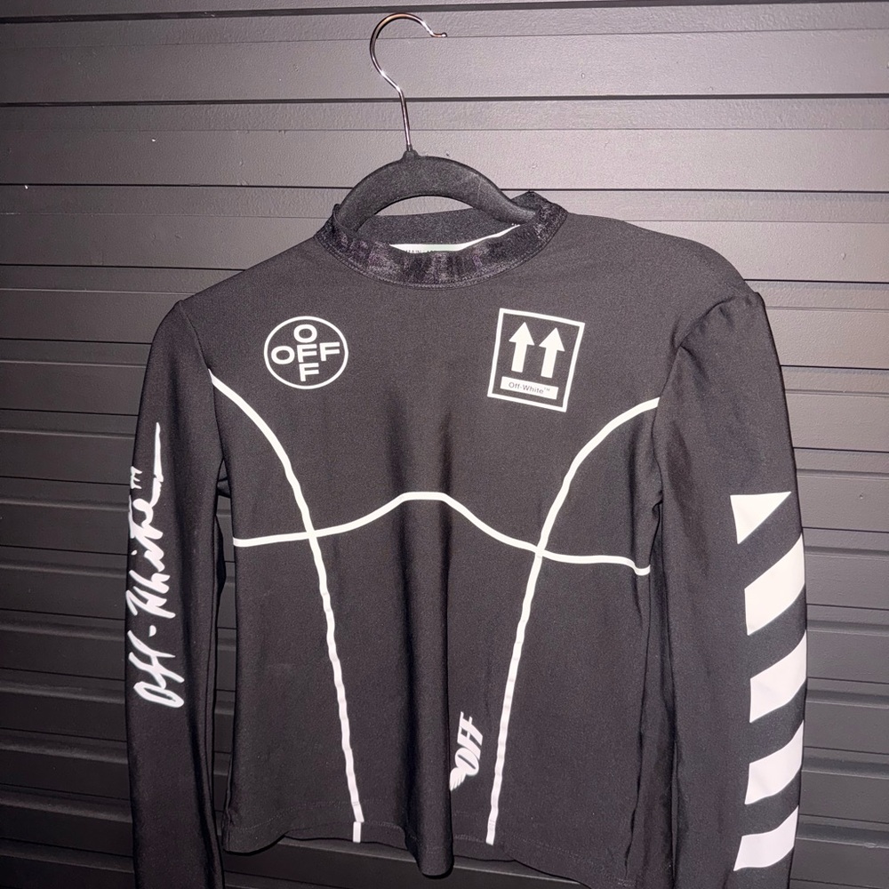 Black Long Sleeve Graphic Top